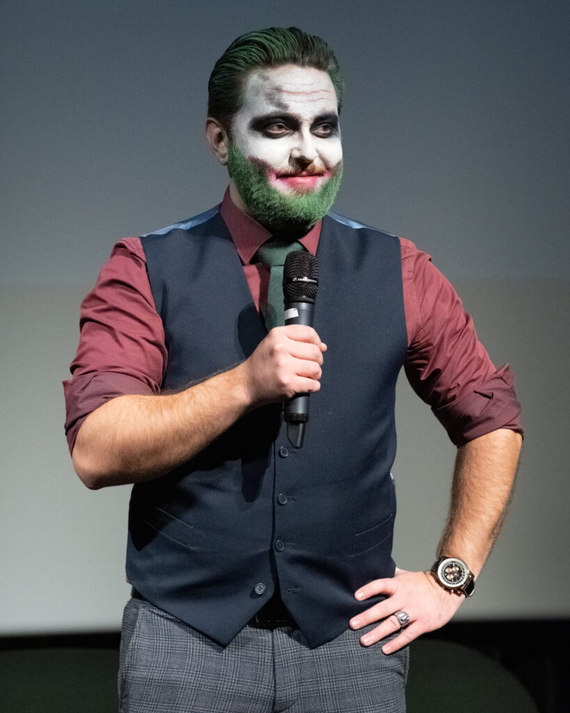 Leder Henning Skau i Joker-kostyme under kostymemiddag på Høstseminar 2021